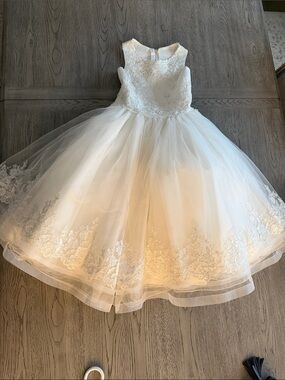 Girls White Lace Tulle Communion Dress